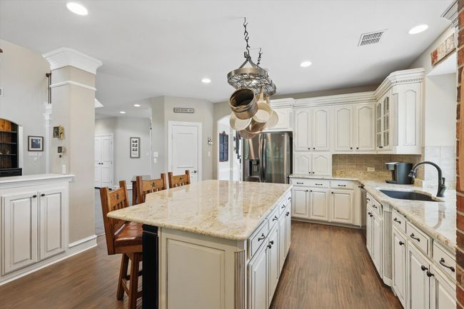 112 W Carruth Ln, House other with 4 bedrooms, 4 bathrooms and null parking in Double Oak TX | Image 10