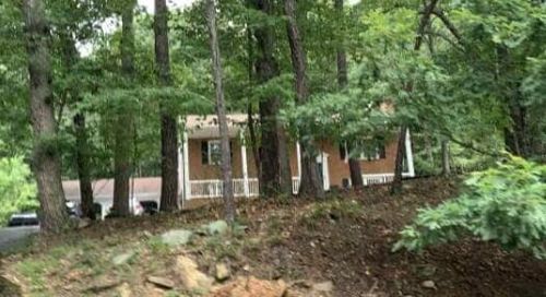 2624 Forest Oak Dr, Roanoke, VA, 24012 | Card Image