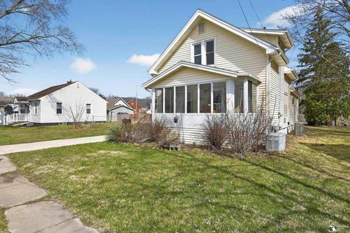 321 Cherry St, Blissfield, MI, 49228-1309 | Card Image