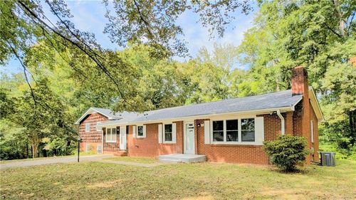 195 Tickle Rd, Rural Hall, NC, 27045-9771 | Card Image