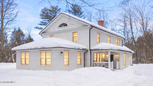 55 Main St, Stockbridge, MA, 01262-9701 | Card Image