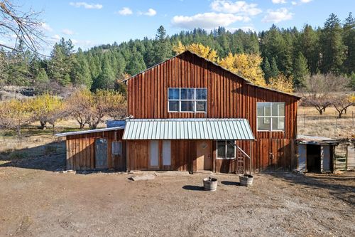 1306 Peachcrest Rd, Kettle Falls, WA, 99141-8796 | Card Image