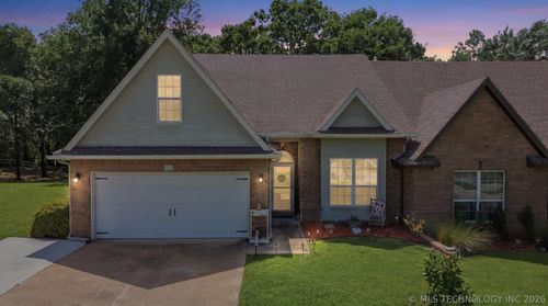 3917 State College Dr, Muskogee, OK, 74403-1028 | Card Image