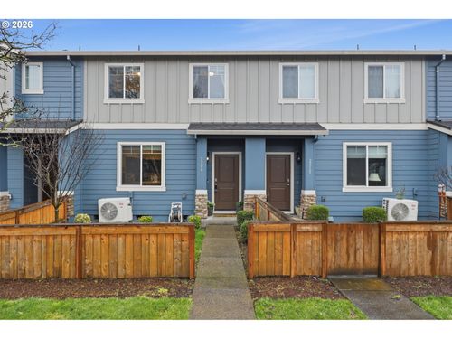 2208 Ne Four Seasons Ln, Vancouver, WA, 98684-5216 | Card Image