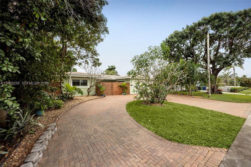 1734 W Las Olas Blvd, Fort Lauderdale, FL, 33312-7517 | Card Image