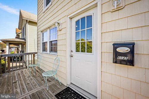 6045 Falls Rd, BALTIMORE, MD, 21209-2215 | Card Image