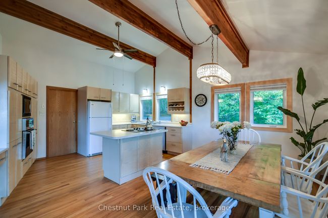 1033 Point Ideal Rd, House other with 4 bedrooms, 3 bathrooms and 8 parking in Dwight ON | Image 11