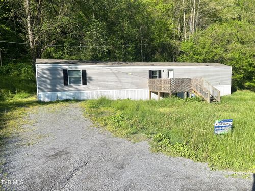 236 Redwood Dr, Raven, VA, 24639-7650 | Card Image