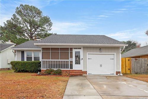 725 Mosswood Ln, Fayetteville, NC, 28311-1939 | Card Image