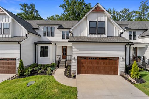 318 Breakwater Ln, Seneca, SC, 29678-4952 | Card Image