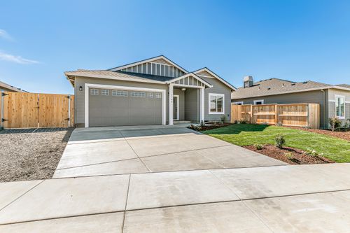 3750 Carlin Dr, Medford, OR, 97504-4139 | Card Image