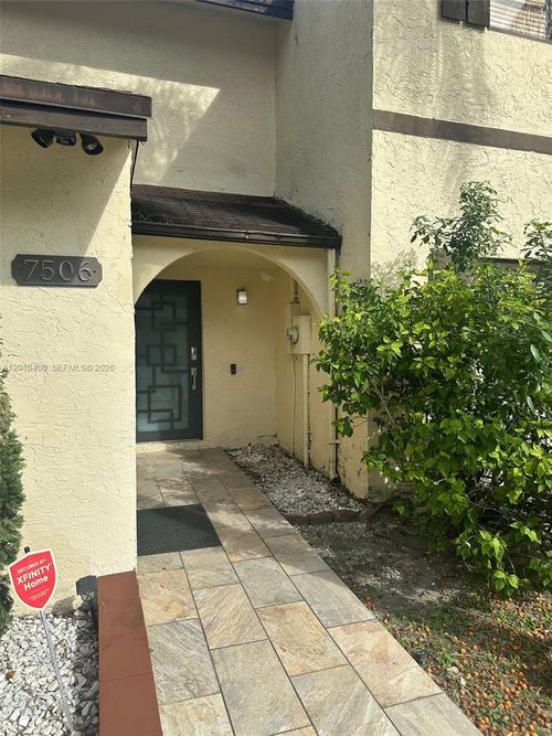 0-7506 Nw 33rd St, Lauderhill, FL, 33319-4976 | Card Image