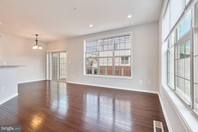22505 Cambridgeport Sq, Townhouse with 4 bedrooms, 4 bathrooms and null parking in ASHBURN VA | Image 10