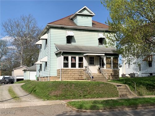 909 N Tuscarawas Ave, Dover, OH, 44622-2711 | Card Image