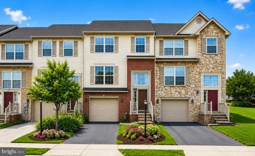95 Colonial Dr, HANOVER, PA, 17331-9371 | Card Image