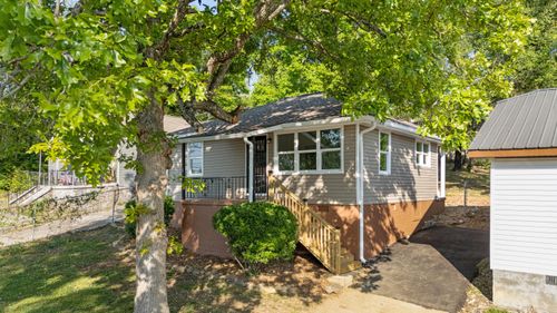 1130 N Chamberlain Ave, Chattanooga, TN, 37406-3246 | Card Image