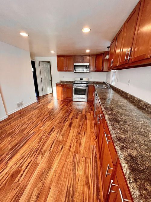 1283 Rice St, Saint Paul, MN, 55117-4540 | Card Image