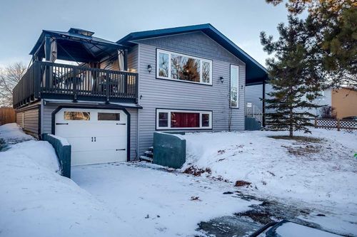 7 Blackstone Ave, Lacombe, AB, T4L1P8 | Card Image