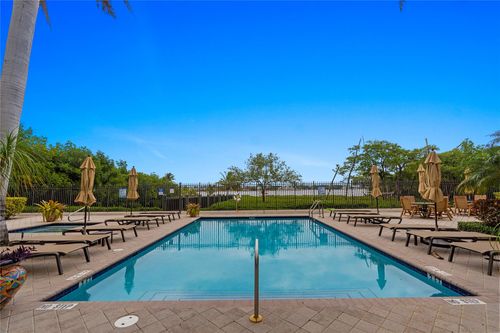 515 Via Villagio, Hypoluxo, FL, 33462-7046 | Card Image