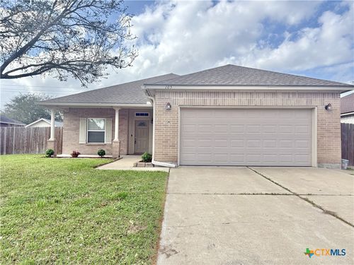 105 Holly Oak Ct, Victoria, TX, 77901-7288 | Card Image