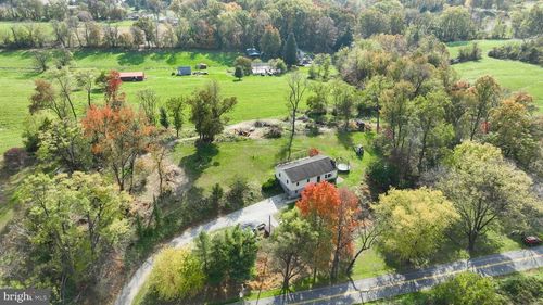 1379 Keener Rd, BAINBRIDGE, PA, 17502-9589 | Card Image