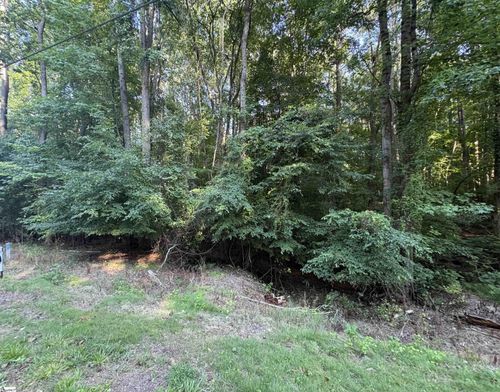 8 Trey Ln, Ware Shoals, SC, 29692-1128 | Card Image