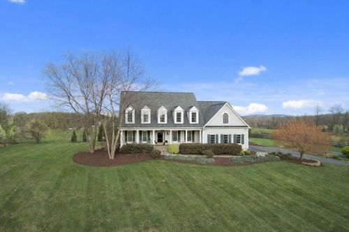 15371 Limestone School Rd, Leesburg, VA, 20176-5639 | Card Image