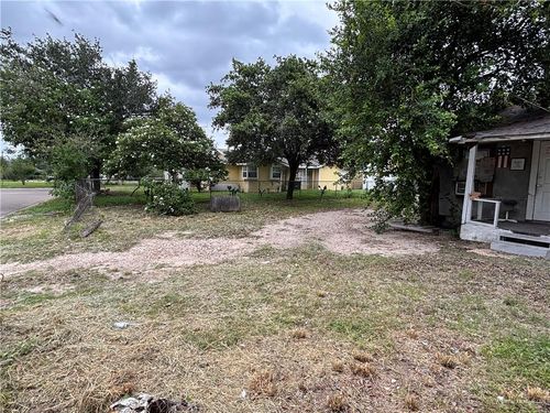 412 W Adams Avenue W, Alton, TX, 78573 | Card Image