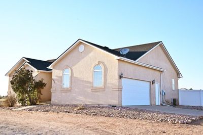 1549 W Calle Del Santo Dr, House other with 4 bedrooms, 3 bathrooms and 2 parking in Pueblo West CO | Image 2