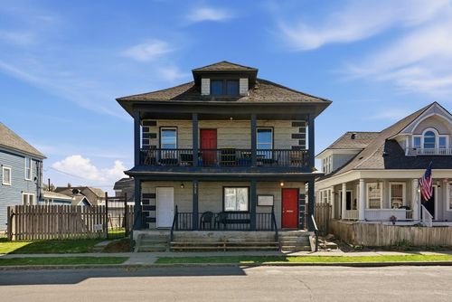 1913 W Mallon Ave, Spokane, WA, 99201-1758 | Card Image