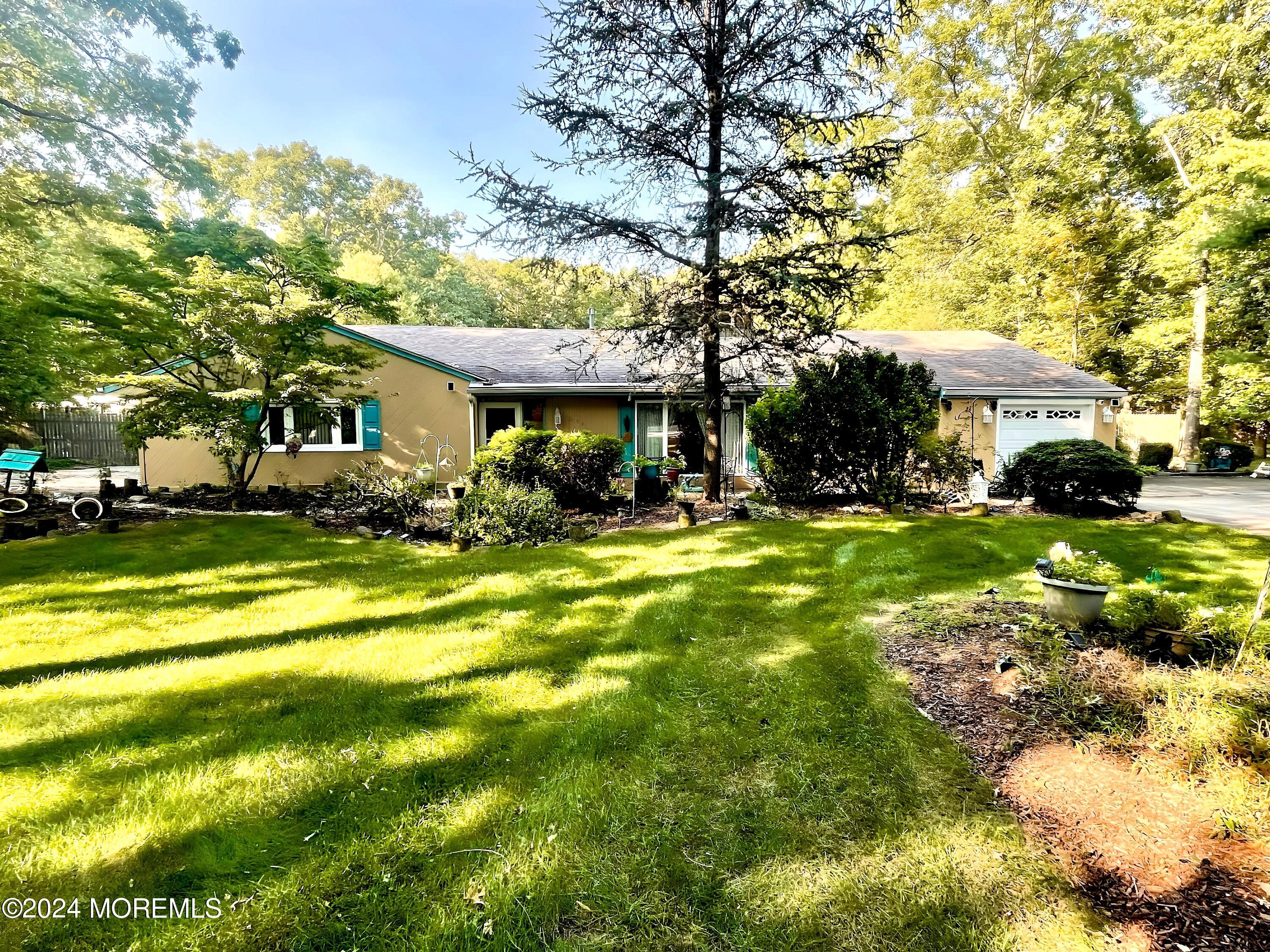 Maple Ave, Toms River, NJ 08755