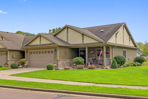 502 Green Coulee Rd, Onalaska, WI, 54650-8210 | Card Image