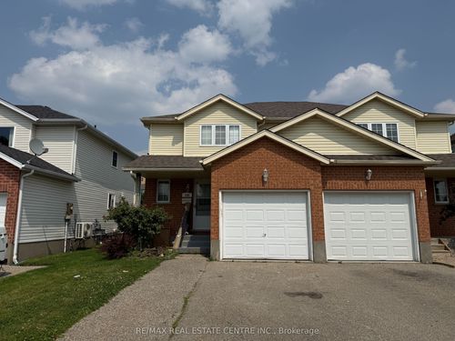155 Highbrook St, Kitchener, ON, N2E3P5 | Card Image