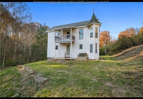 12555 Mclane Pike, Liberty, WV, 25124-8024 | Card Image