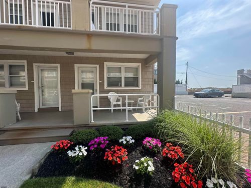 9010 Atlantic Ave, MARGATE CITY, NJ, 08402-2424 | Card Image