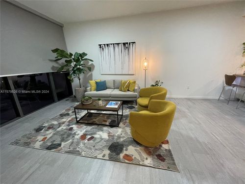 1811-1000 Brickell Plz, Miami, FL, 33131-3835 | Card Image