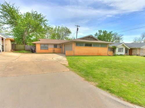 104 Oakside Drive, Moore, OK, 73160 | Card Image