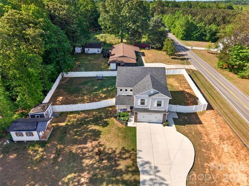 104 Trellis Ln, Troutman, NC, 28166-9555 | Card Image