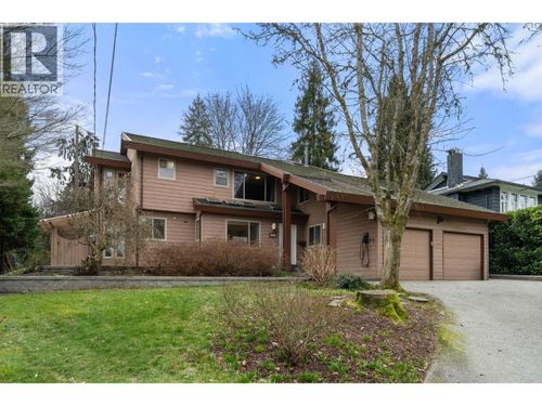 667 Fairway Drive, North Vancouver, BC, V7G1Z5 | Card Image