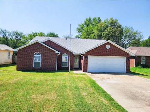 402 Greenwood, Siloam Springs, AR, 72761-8901 | Card Image
