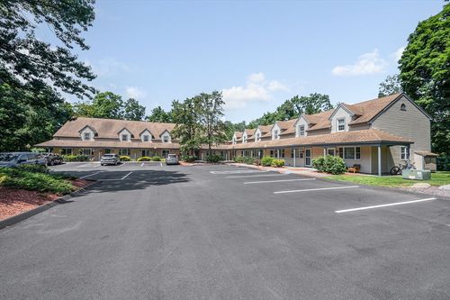 11-11 Kennedy Drive, Chelmsford, MA, 01863 | Card Image