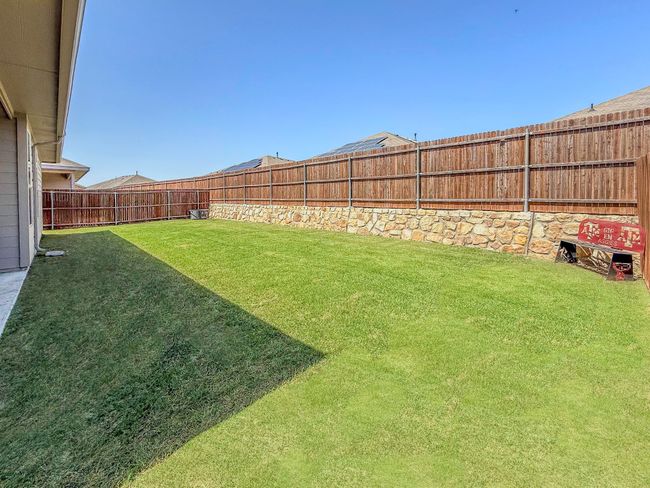 1005 Napier Way, House other with 3 bedrooms, 2 bathrooms and null parking in Justin TX | Image 25