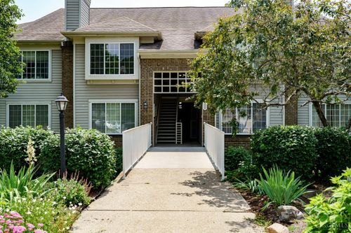 9880 Regatta Dr, Colerain Twp, OH, 45252-2200 | Card Image