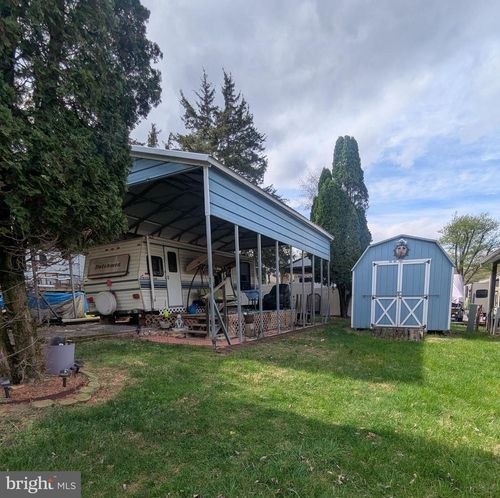 Block 92 Lot 40 Neverglades Avenue, FALLING WATERS, WV, 25419 | Card Image