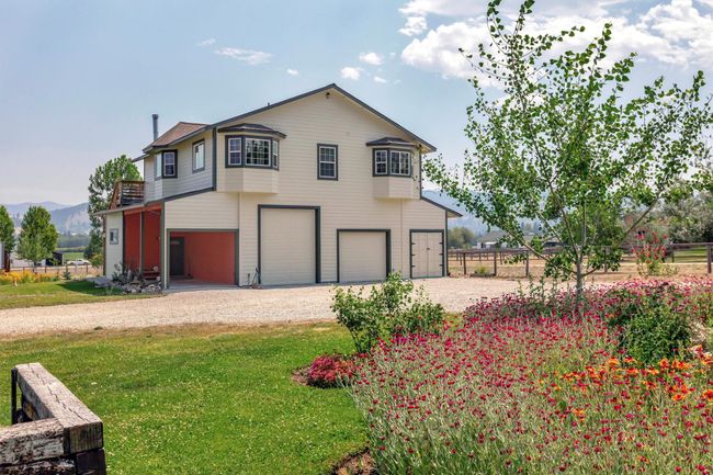 344 Justin Dr, House other with 3 bedrooms, 3 bathrooms and null parking in Hamilton MT | Image 8