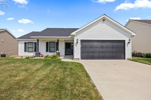 616 Chardonnay, Vermilion, OH, 44089 | Card Image