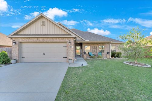 5605 Sapphire Dr, Springdale, AR, 72764-7938 | Card Image