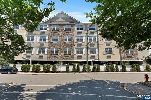 1 Parkway, Wallington, NJ, 07057-1049 | Card Image