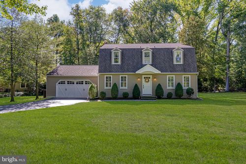 720 Maple Ct, MOORESTOWN, NJ, 08057-1827 | Card Image