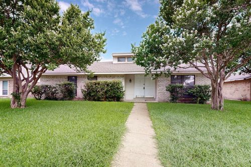 5209 Pensacola Drive, Garland, TX, 75043 | Card Image